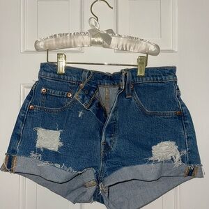 Levi’s jeans shorts size 25